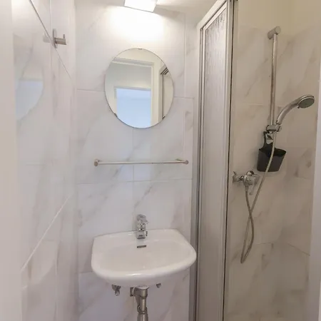 Near Belgian Coast With Terrace, Cleaning Included דירה