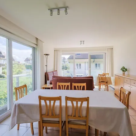 Near Belgian Coast With Terrace, Cleaning Included דירה
